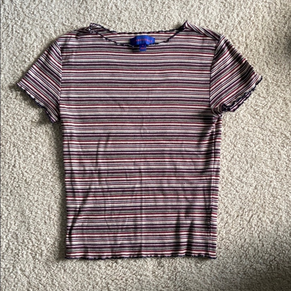 Aeropostale cropped lettuce edged shirt